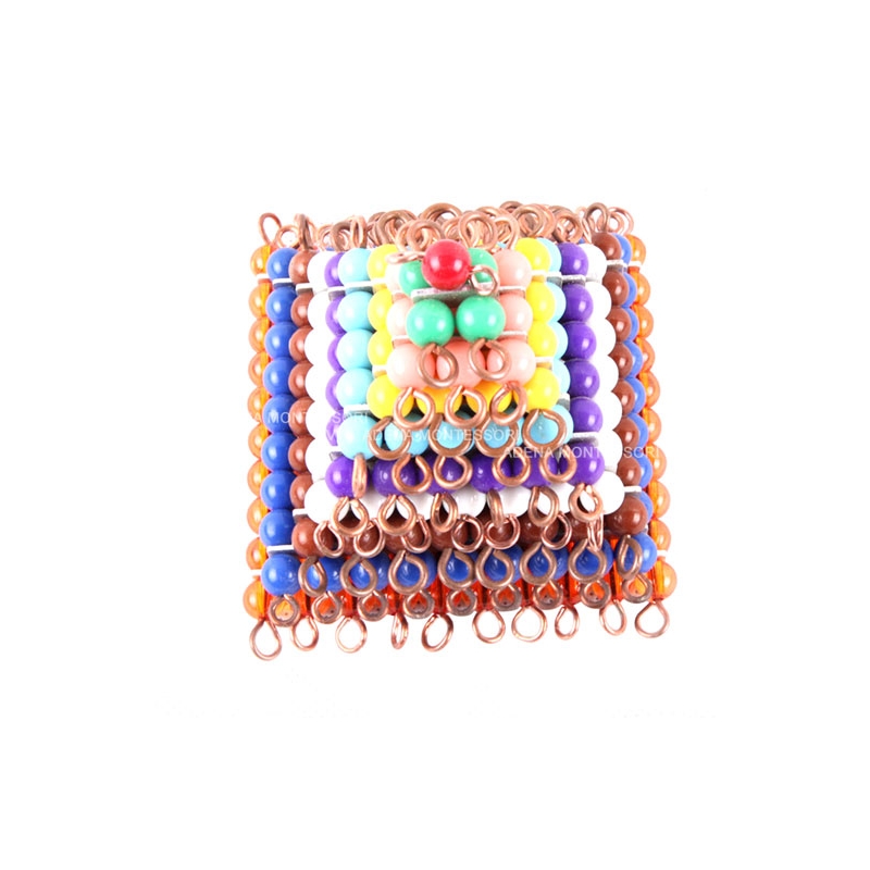 pyramide de perles colorées