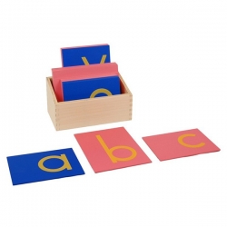 lettres rugueuses lettres cursives avec boite