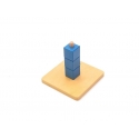 cubes sur tige verticale