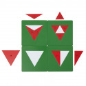 Triangles métalliques montessori.