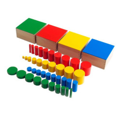 4 boites des cylindres de couleurs