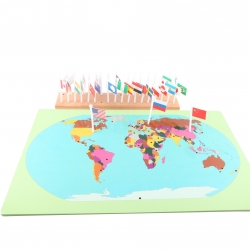 Carte mondiale avec drapeaux à placer